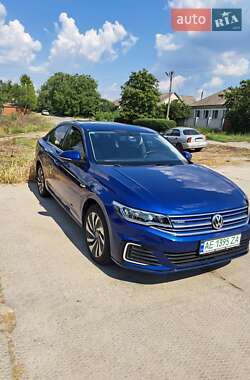 Седан Volkswagen e-Bora 2019 в 