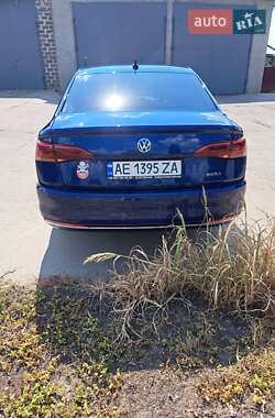 Седан Volkswagen e-Bora 2019 в 