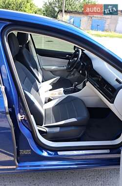 Седан Volkswagen e-Bora 2019 в 