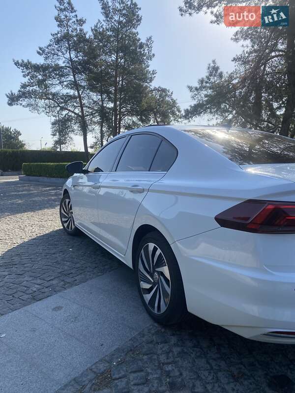 Седан Volkswagen e-Bora 2019 в Дніпрі