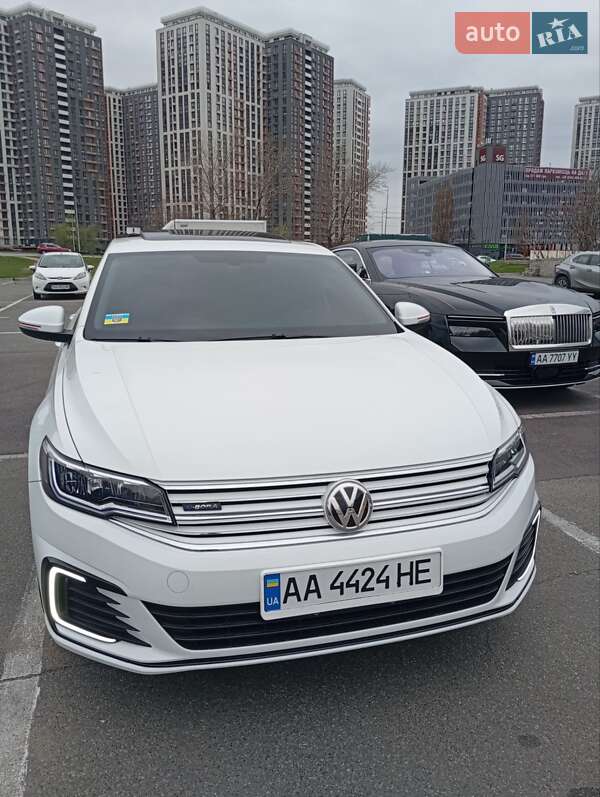 Седан Volkswagen e-Bora 2019 в Киеве фото 16 Седан Volkswagen e-Bora 2019 в Киеве