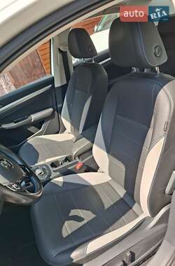 Седан Volkswagen e-Bora 2020 в 