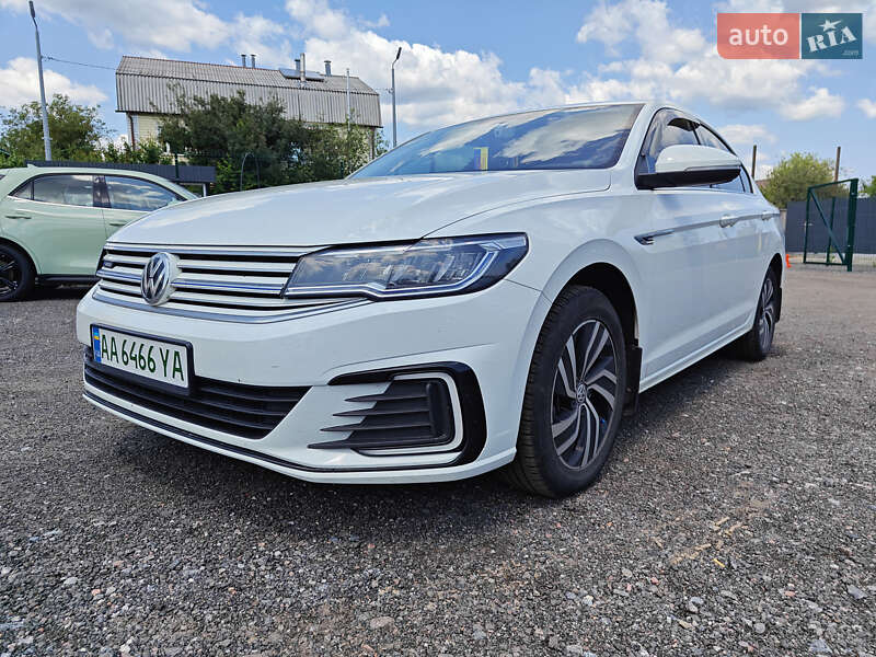 Volkswagen e-Bora 2020