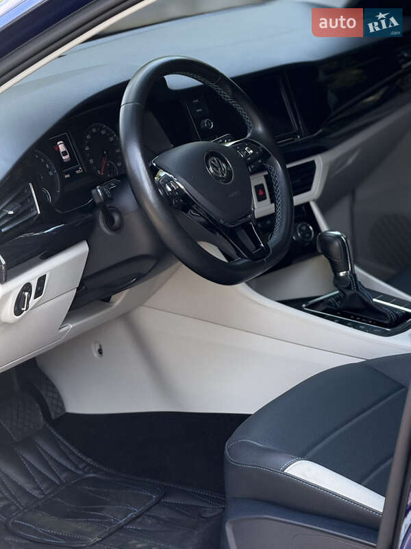 Седан Volkswagen e-Bora 2019 в Запоріжжі