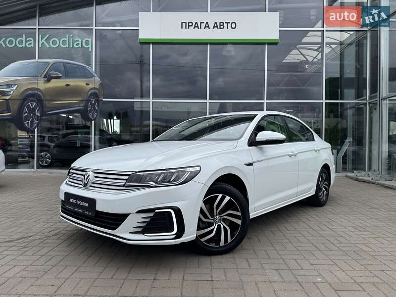 Седан Volkswagen e-Bora 2020 в Киеве