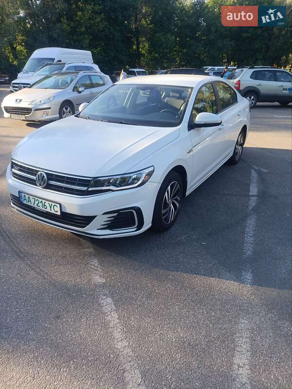Volkswagen e-Bora 2019