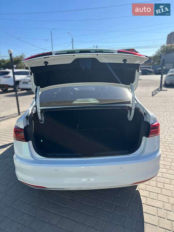 Седан Volkswagen e-Bora 2021 в Одессе