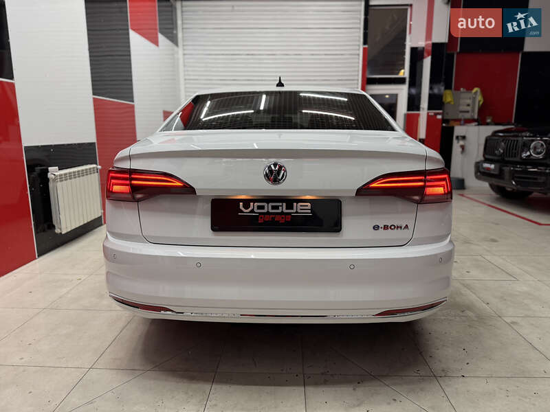 Седан Volkswagen e-Bora 2020 в Одесі фото 6 Седан Volkswagen e-Bora 2020 в Одесі