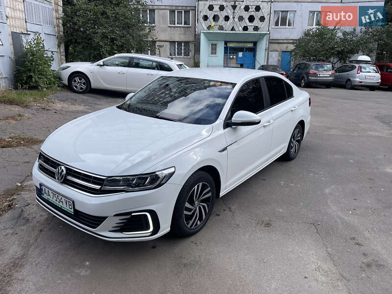 Седан Volkswagen e-Bora 2019 в Киеве