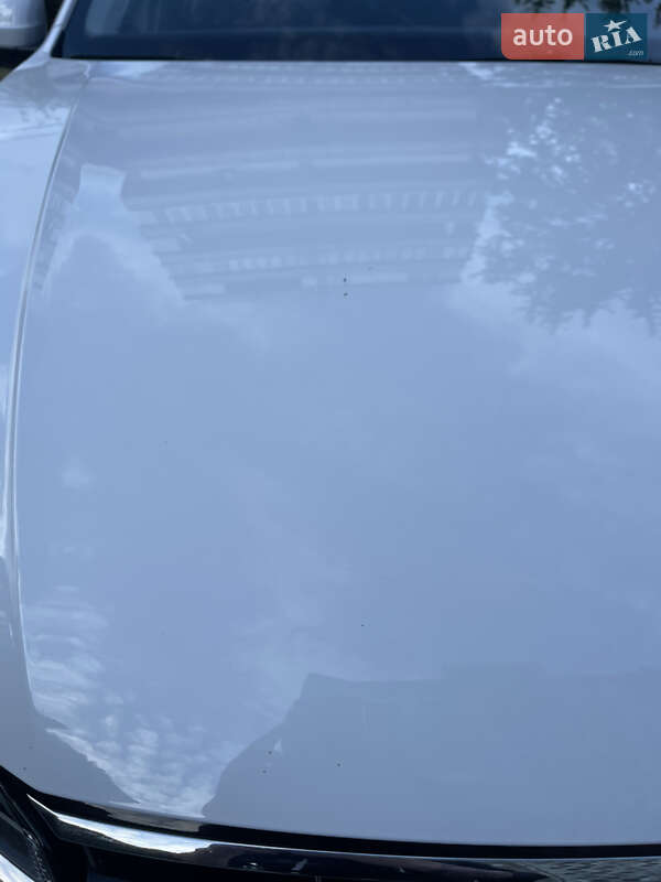 Седан Volkswagen e-Bora 2019 в Киеве