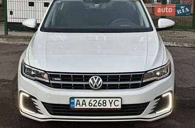 Седан Volkswagen e-Bora 2020 в Ровно
