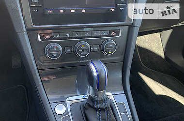 Хетчбек Volkswagen e-Golf 2019 в 