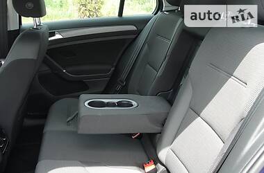 Хетчбек Volkswagen e-Golf 2017 в 