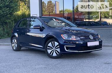 Хетчбек Volkswagen e-Golf 2016 в 