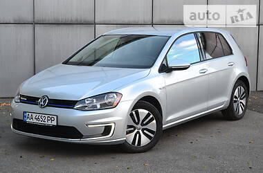 Хетчбек Volkswagen e-Golf 2016 в Києві