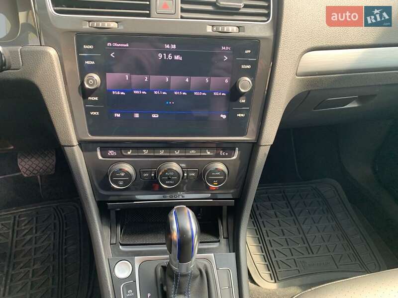 Хетчбек Volkswagen e-Golf 2018 в Харкові