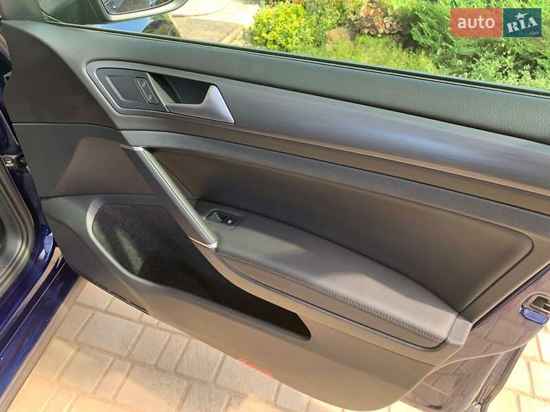 Хетчбек Volkswagen e-Golf 2018 в Харкові