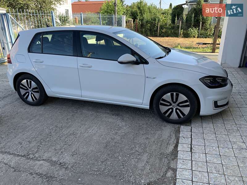 Хэтчбек Volkswagen e-Golf 2017 в Черноморске
