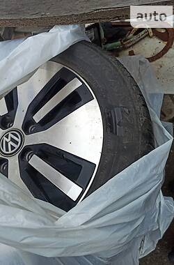 Хетчбек Volkswagen e-Golf 2018 в 