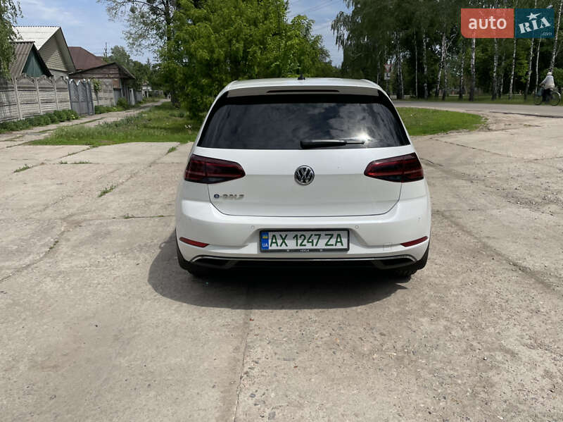 Хэтчбек Volkswagen e-Golf 2017 в Сумах