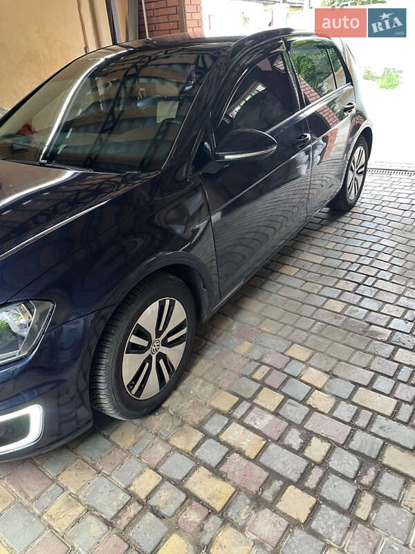 Хетчбек Volkswagen e-Golf 2016 в Одесі