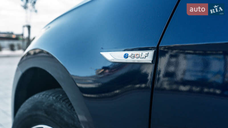 Хэтчбек Volkswagen e-Golf 2019 в Ужгороде