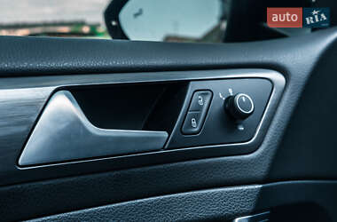 Хэтчбек Volkswagen e-Golf 2019 в Ужгороде