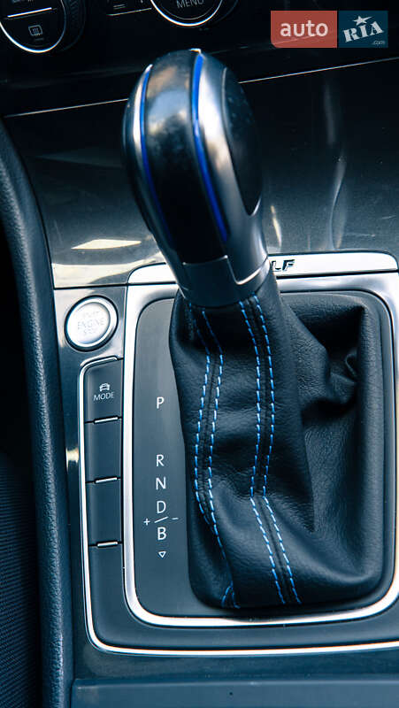 Хэтчбек Volkswagen e-Golf 2019 в Ужгороде