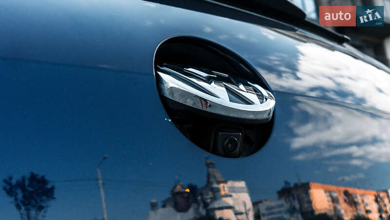 Хэтчбек Volkswagen e-Golf 2019 в Ужгороде