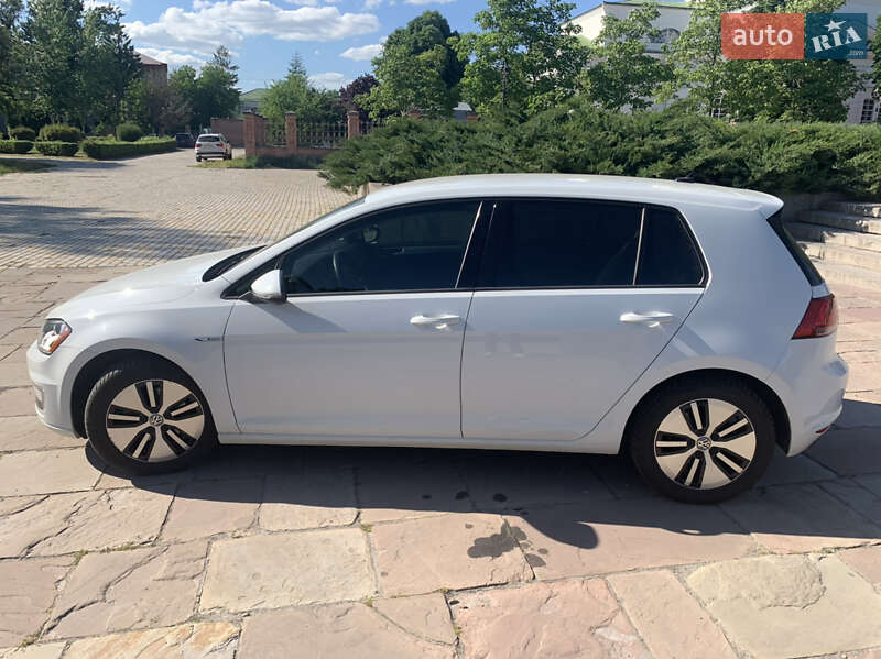 Хэтчбек Volkswagen e-Golf 2016 в Белой Церкви
