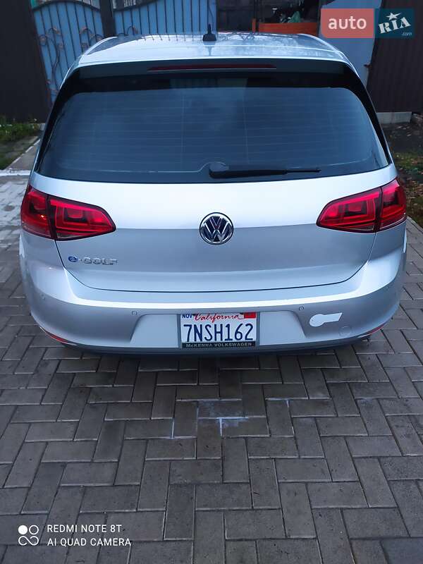 Хэтчбек Volkswagen e-Golf 2014 в Мукачево