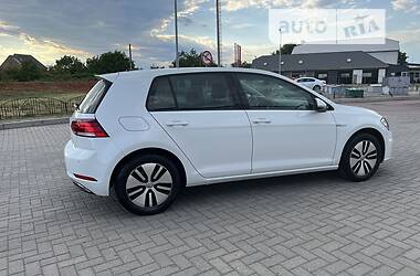 Хетчбек Volkswagen e-Golf 2017 в Мукачевому