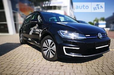 Хэтчбек Volkswagen e-Golf 2018 в Мукачево