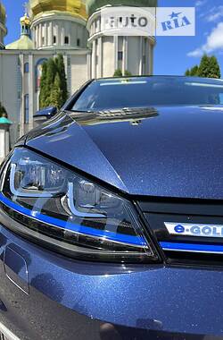 Хетчбек Volkswagen e-Golf 2015 в Дубні