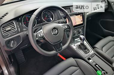 Хэтчбек Volkswagen e-Golf 2018 в Мукачево