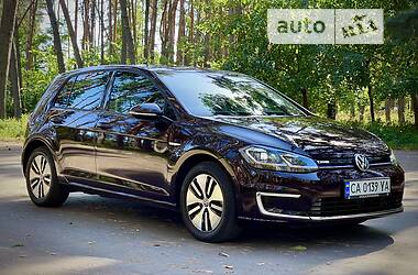 Хэтчбек Volkswagen e-Golf 2017 в Черкассах