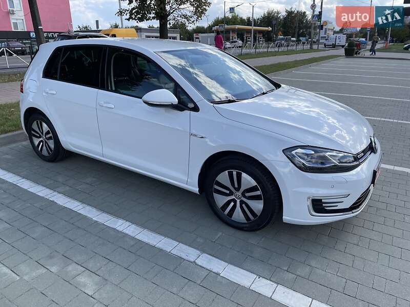 Хэтчбек Volkswagen e-Golf 2018 в Хмельницком
