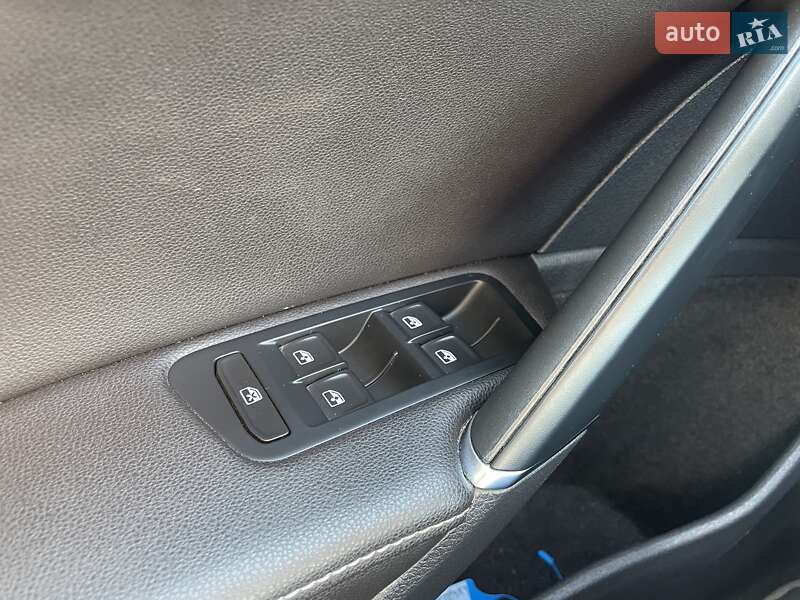 Хэтчбек Volkswagen e-Golf 2018 в Хмельницком