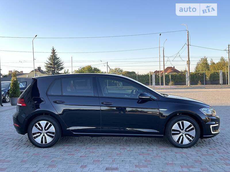 Хэтчбек Volkswagen e-Golf 2018 в Луцке