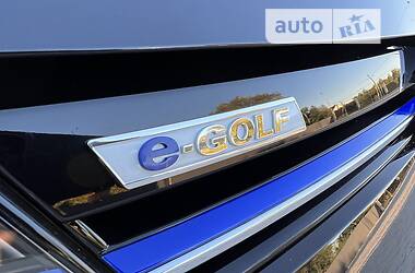 Хетчбек Volkswagen e-Golf 2018 в 