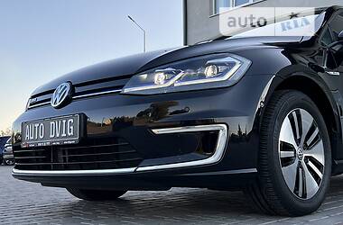 Хетчбек Volkswagen e-Golf 2018 в 