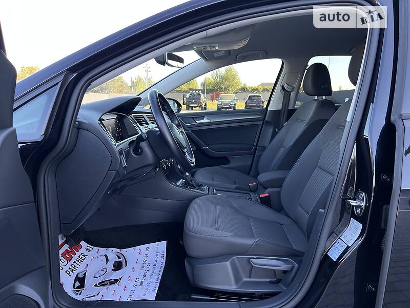 Хэтчбек Volkswagen e-Golf 2018 в Луцке