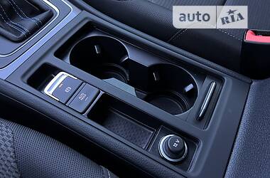 Хетчбек Volkswagen e-Golf 2018 в 