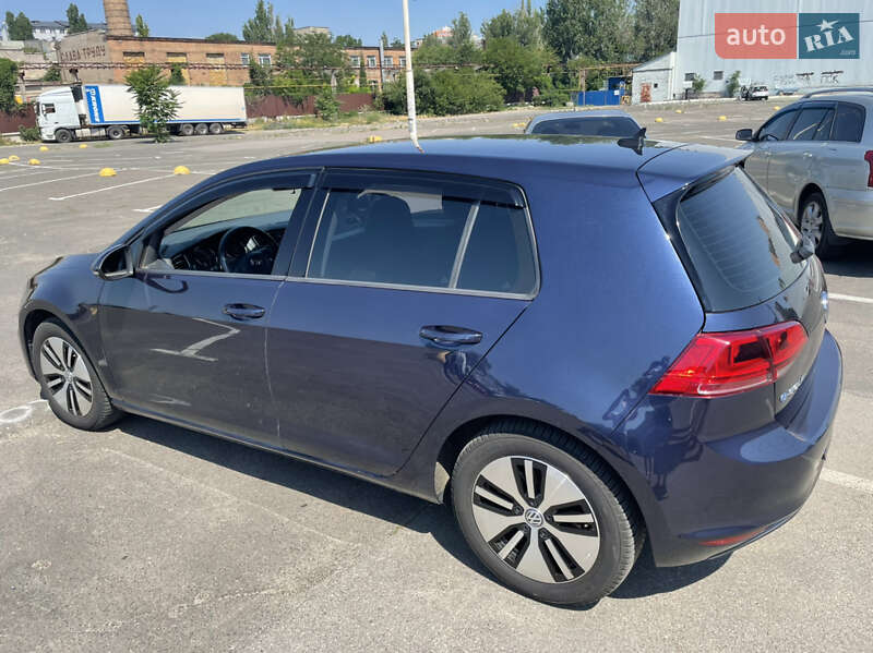 Хетчбек Volkswagen e-Golf 2016 в Одесі