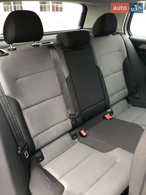 Хэтчбек Volkswagen e-Golf 2016 в Львове