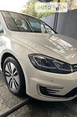 Хэтчбек Volkswagen e-Golf 2020 в 