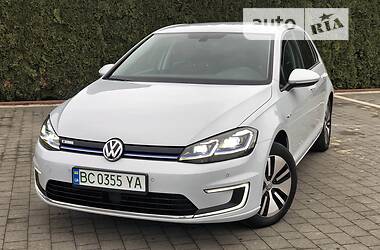 Хэтчбек Volkswagen e-Golf 2017 в 