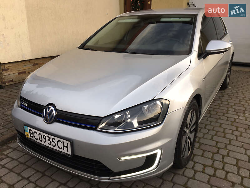 Volkswagen e-Golf 2015