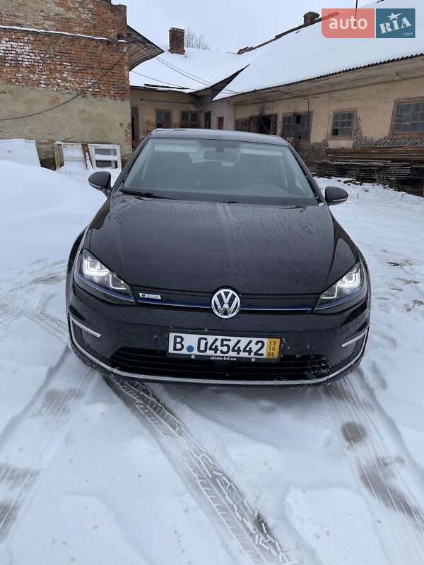 Volkswagen e-Golf 2015