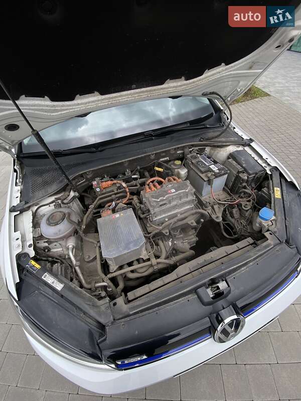 Хэтчбек Volkswagen e-Golf 2019 в Хмельницком